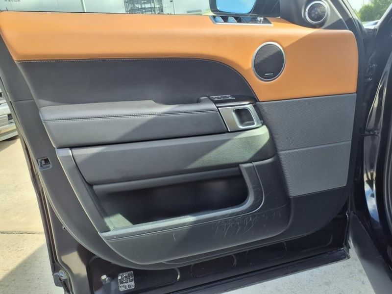 2020 Land Rover Range Rover Sport HSE DynamicImage 12