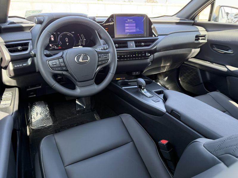 New 2026 Lexus UX 300hImage 26