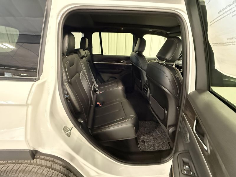 New 2026 Jeep Grand Cherokee 85th Anniversary Edition 4x4Image 10