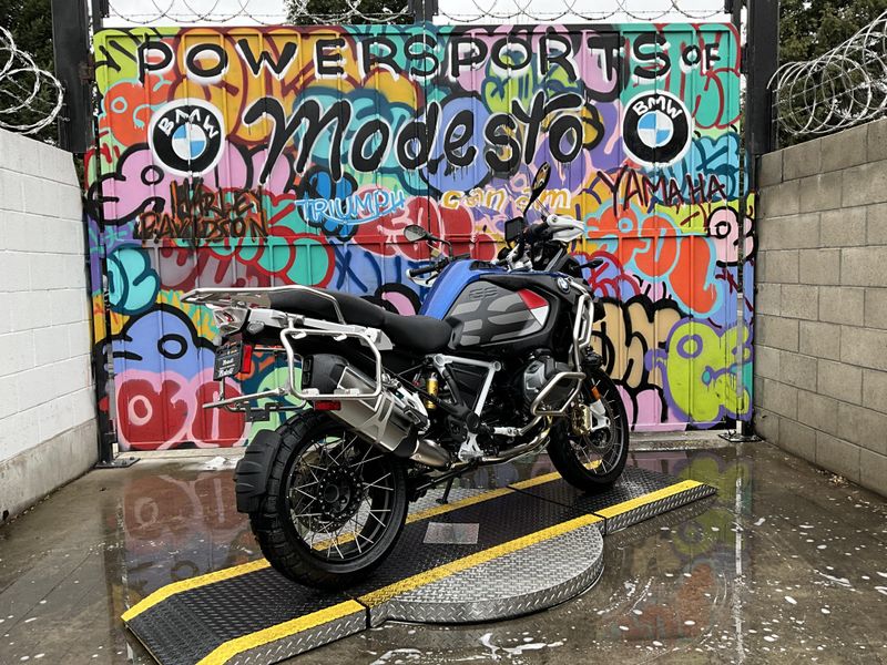 2024 BMW R 1250 GS Adventure Image 3