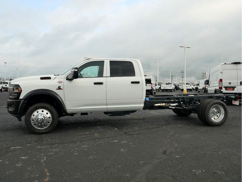 2024 RAM 5500 Tradesman Chassis Crew Cab 4x4 84