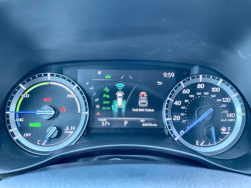 2021 Toyota Highlander LimitedImage 12