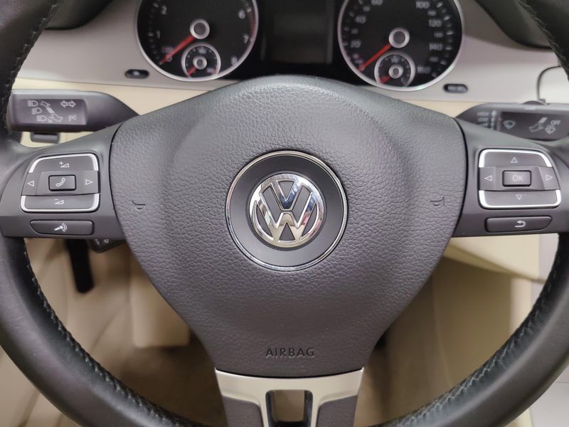 2010 Volkswagen Passat Sedan Komfort w/SunroofImage 19