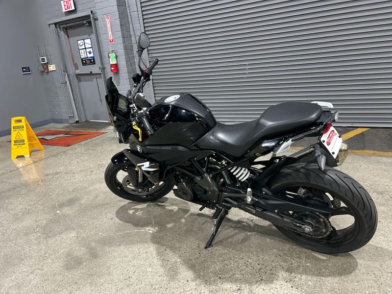 Used 2022 BMW G 310 R Image 19