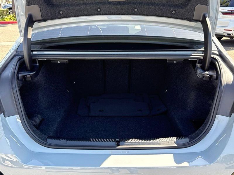 Used 2025 BMW 5 Series 530iImage 15