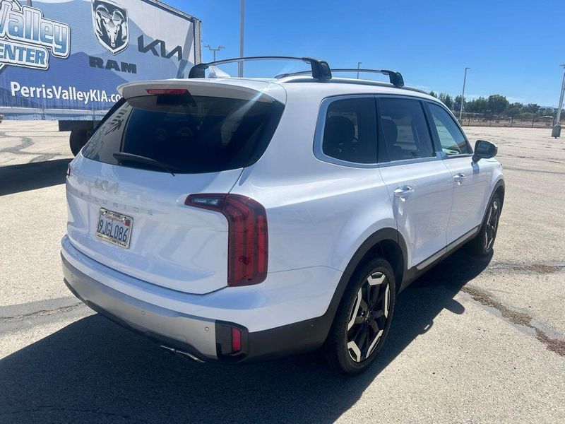 Used 2024 Kia Telluride SImage 2
