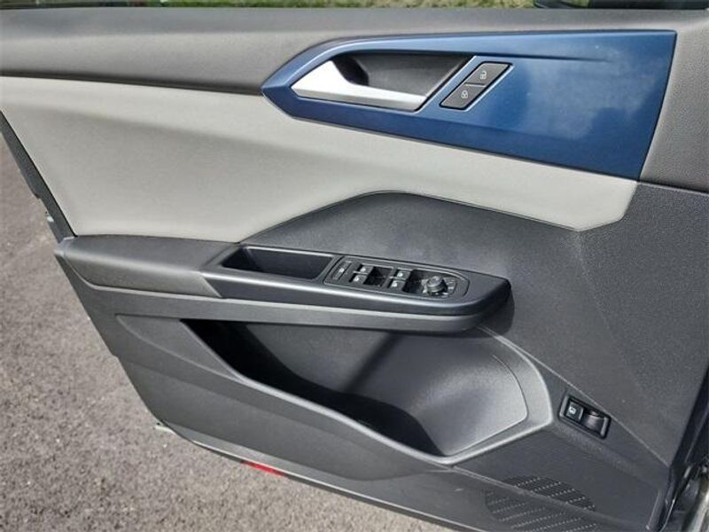 2022 Volkswagen Taos 1.5T SEImage 23