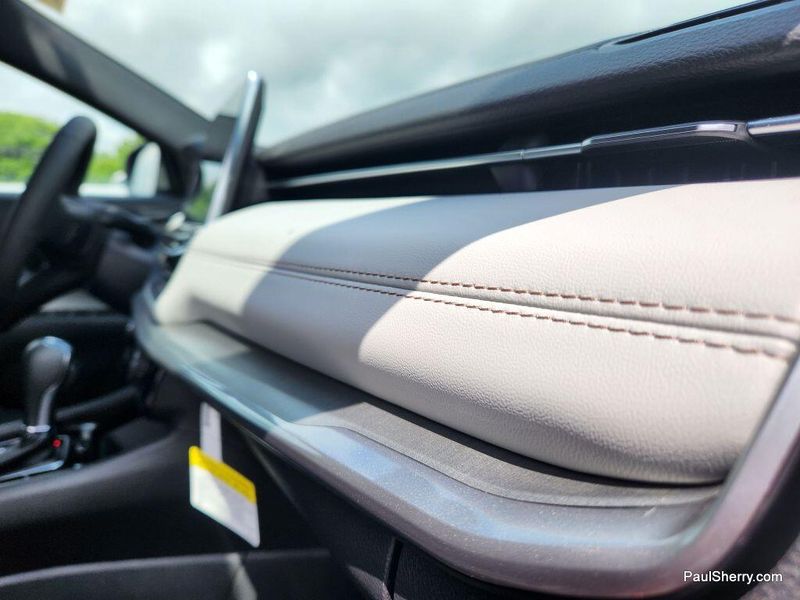 New 2025 Jeep Compass Limited 4x4