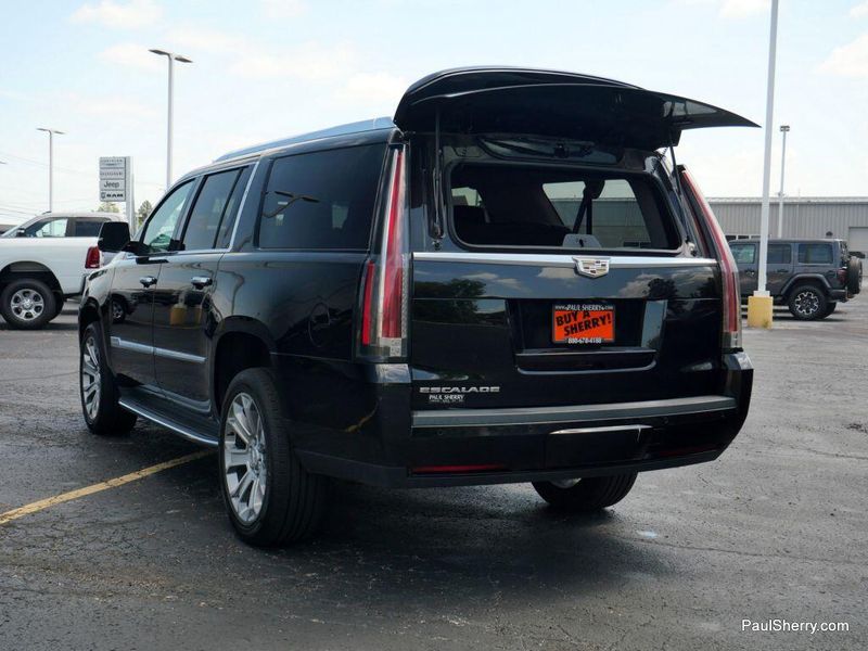 Used 2019 Cadillac Escalade ESV 