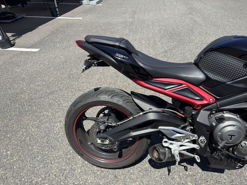 2019 Triumph Street Triple R LRH - JET BLACK 