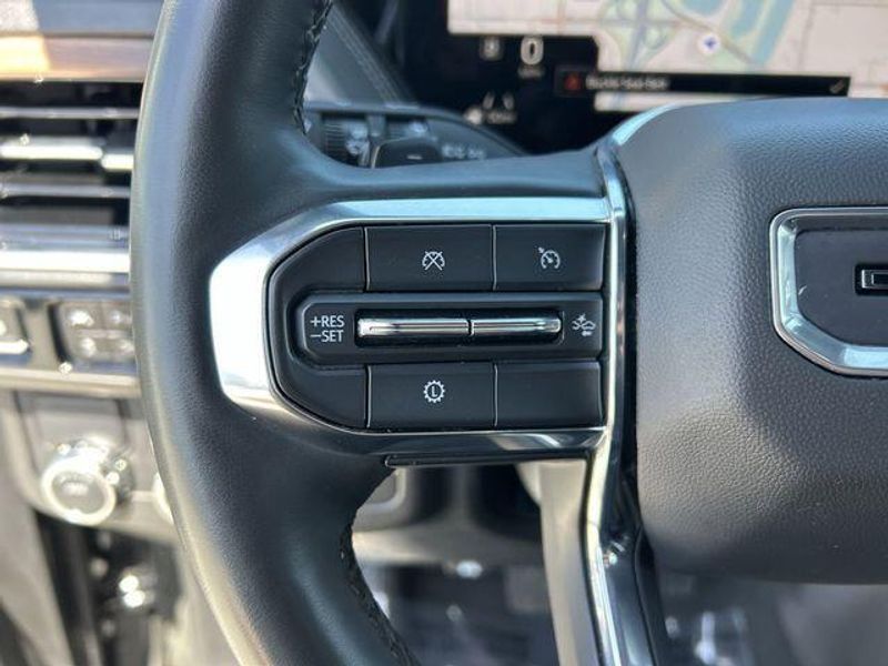 Used 2025 GMC Yukon XL DenaliImage 24