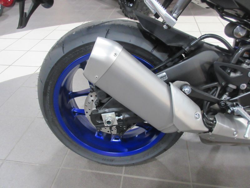 NEW 2026 YAMAHA YZF-R1 Image 20