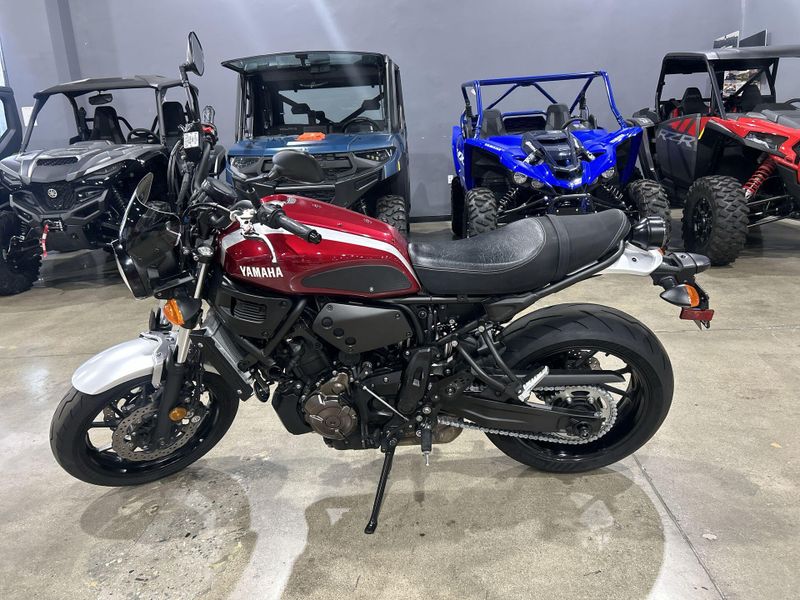 2018 Yamaha XSR700  in a RASPBERRY METALLIC exterior color. Del Amo Motorsports of Redondo Beach (424) 390-7811 delamomotorsports.com 