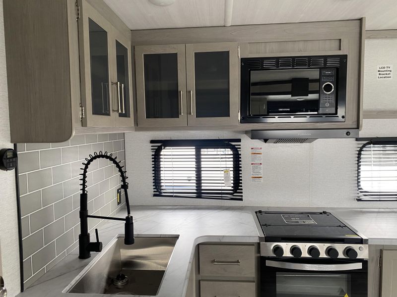 2024 SPRINGDALE 256RDWE Image 11
