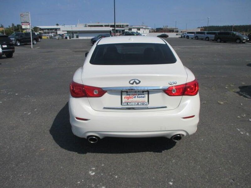 Used 2016 INFINITI Q50 2.0t PremiumImage 8