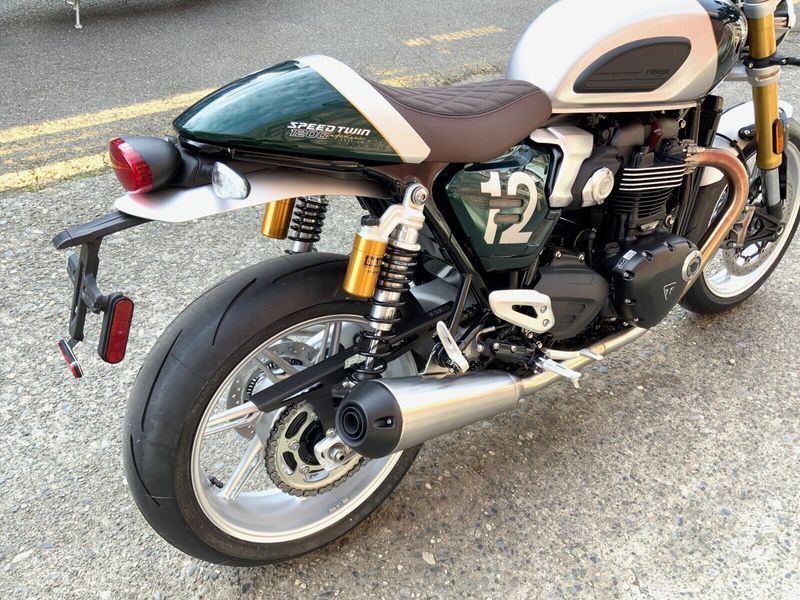 2027 Triumph SPEED TWIN 1200 CAFE RACER