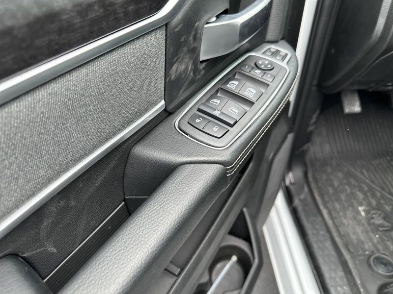 2023 RAM 2500 Big Horn Crew Cab 4x4 6