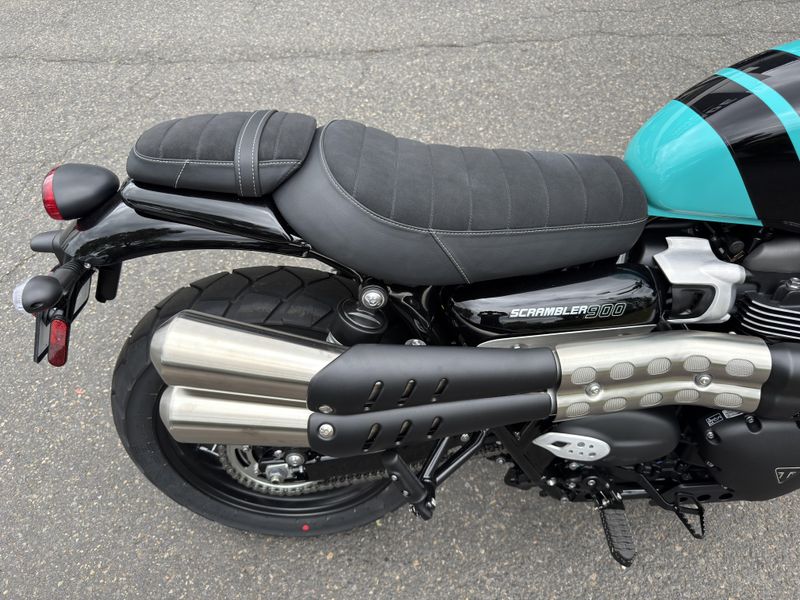 2025 Triumph Scrambler 900 - KINGFISHER BLUE 