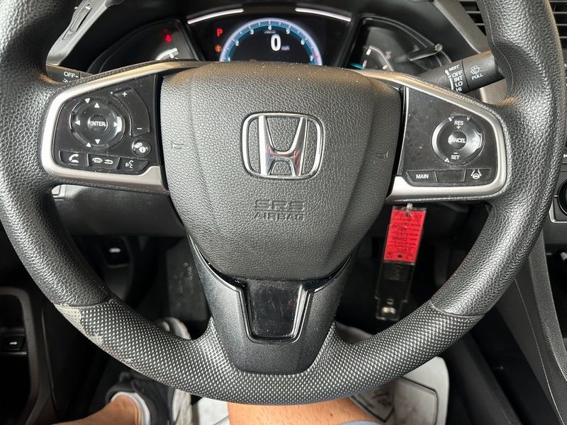 2021 Honda Civic LXImage 3