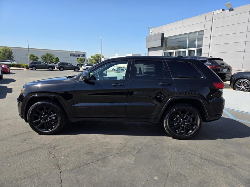 Used 2021 Jeep Grand Cherokee Laredo X 4x4