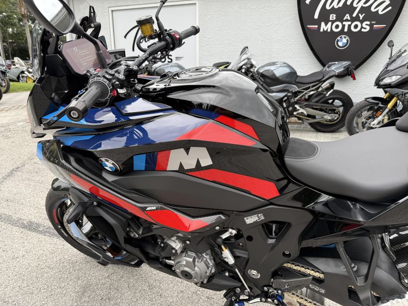 2025 BMW M 1000 XR