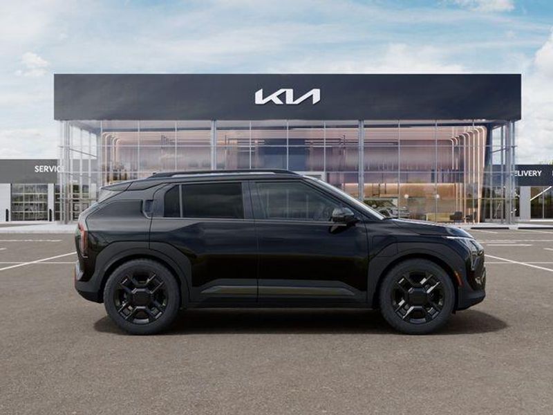 New 2027 Kia EV3 LandImage 8