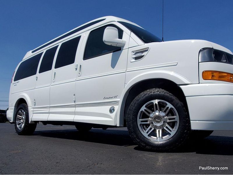 2020 GMC Savana Cargo Image 10