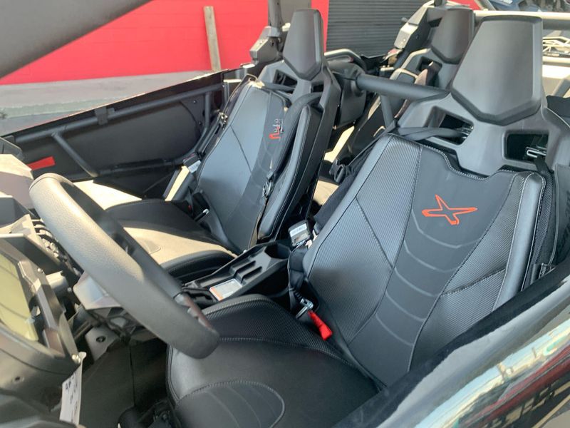 New 2025 Can-Am MAVERICK X3 MAX X RS TURBO RR SMART-SHOX Image 18