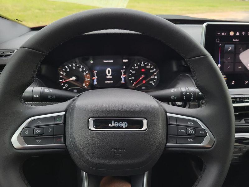 2024 Jeep Compass LatitudeImage 15