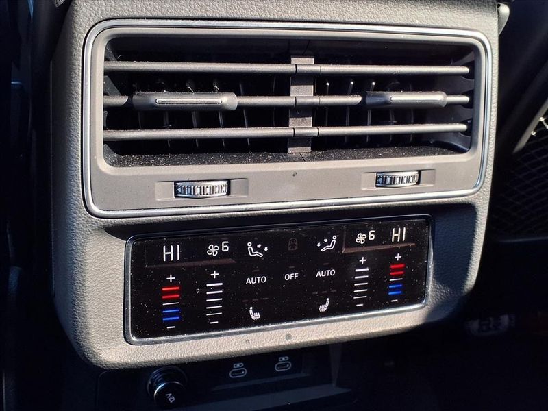 Used 2025 Audi SQ7 PrestigeImage 15