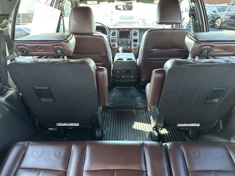 Used 2017 Ford Expedition PlatinumImage 16