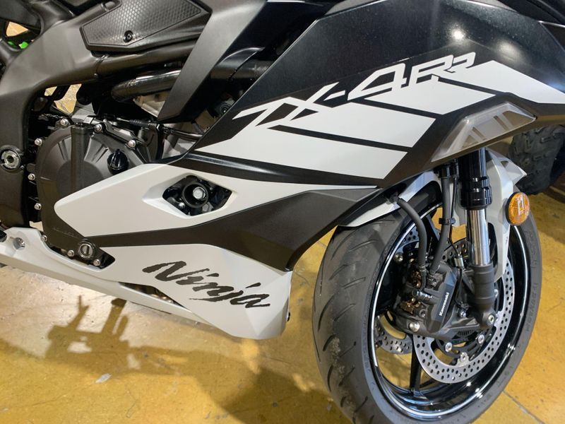 New 2025 Kawasaki NINJA ZX-4RR ABS Image 12