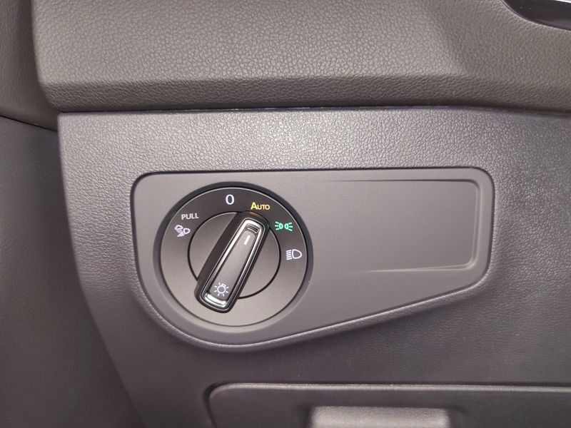 Used 2024 Volkswagen Tiguan SEL R-Line AWD w/Sunroof/NavImage 36