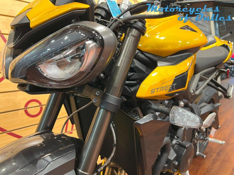 New 2025 Triumph Street Triple 765 RS Image 12