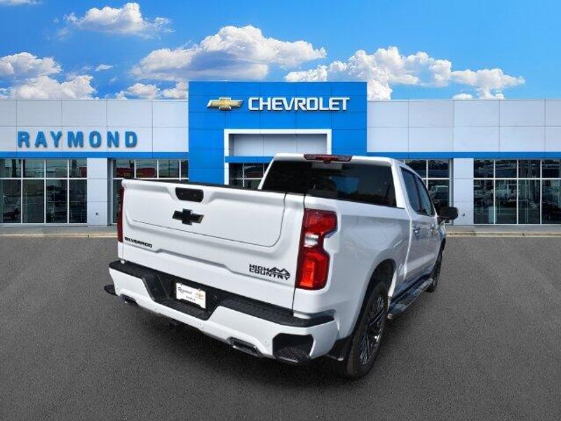 New 2026 Chevrolet Silverado 1500 High CountryImage 4