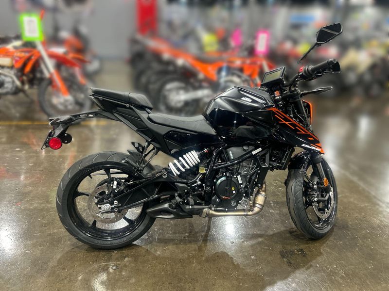 New 2026 KTM 250 DUKE Image 12