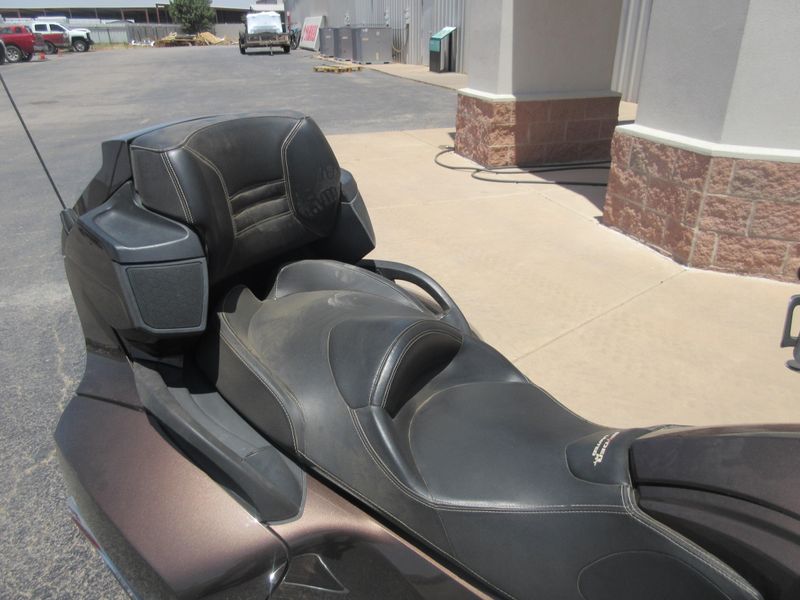 USED 2013 CAN-AM SPYDER RT LIMITED Image 11