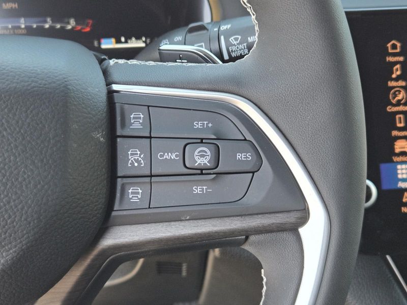 Used 2026 Jeep Grand Cherokee L Laredo Altitude 4x4