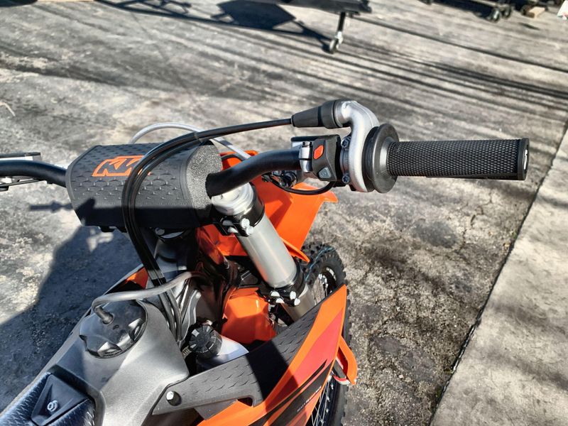 New 2025 KTM 300 SX Image 18