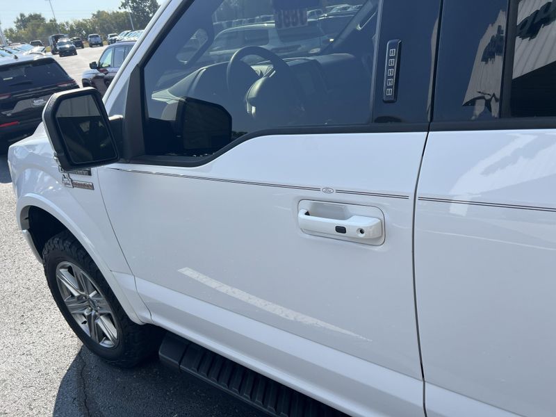 2019 Ford F-150 Lariat photo 11