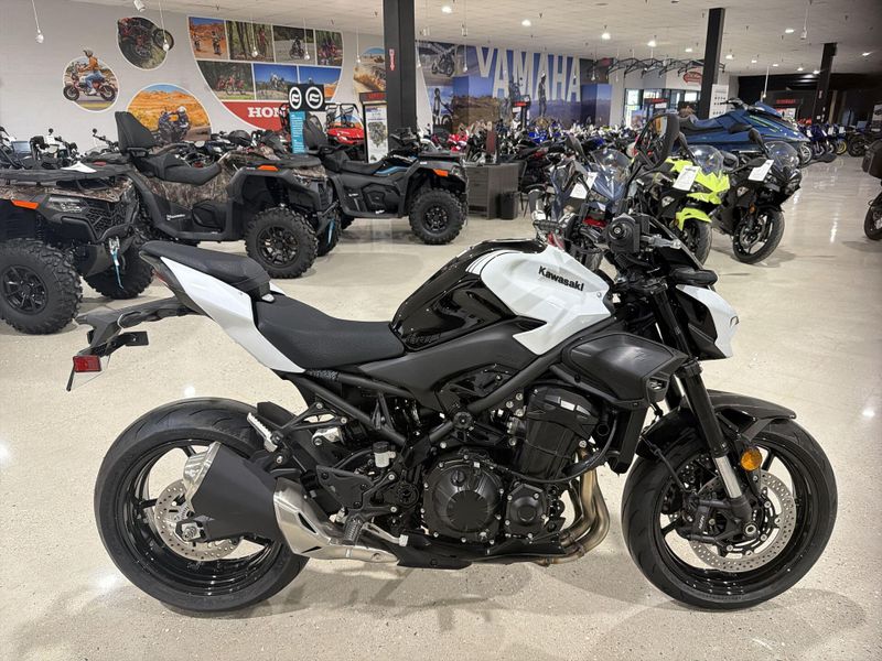 New 2026 Kawasaki Z900 ABS Image 10