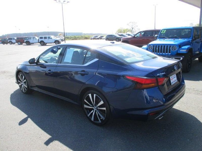 2022 Nissan Altima 2.5 SRImage 11