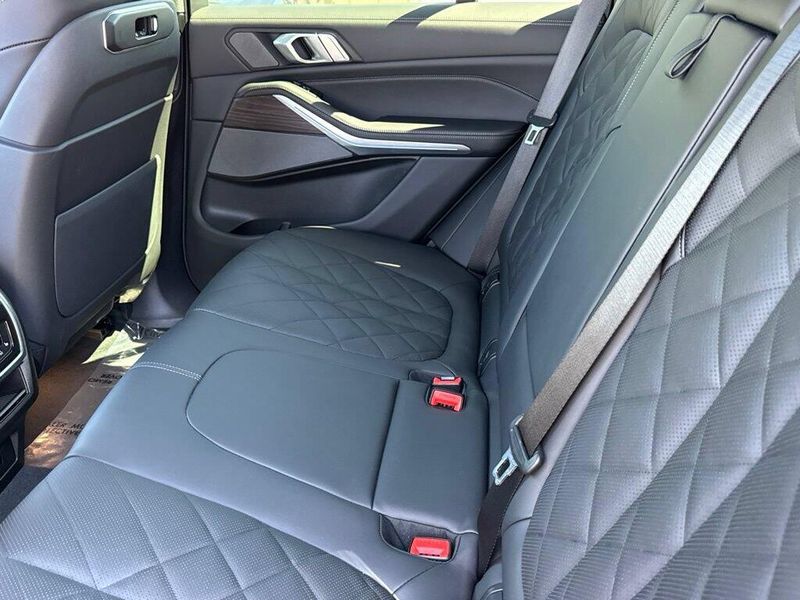 Used 2026 BMW X5 xDrive50eImage 32