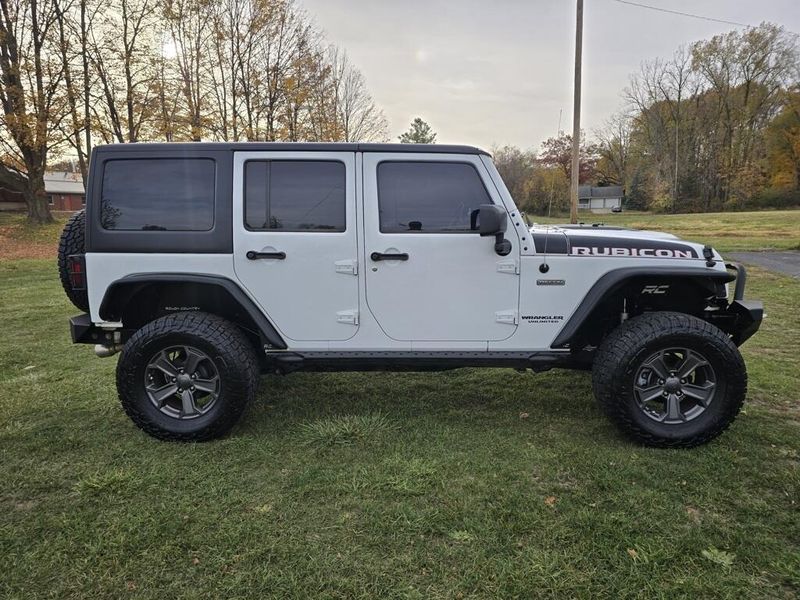 2017 Jeep Wrangler Unlimited Rubicon Recon photo 3