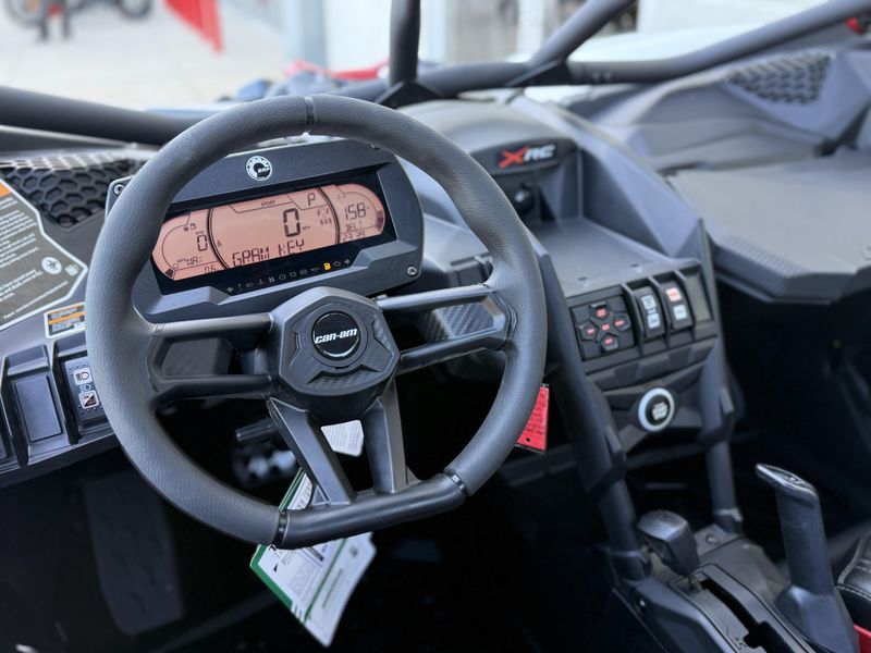 2025 Can-Am Maverick X3 X rc 72 TURBO RRImage 8
