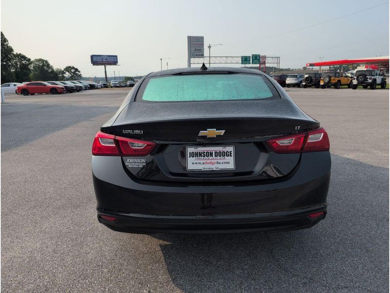 2023 Chevrolet Malibu LTImage 4