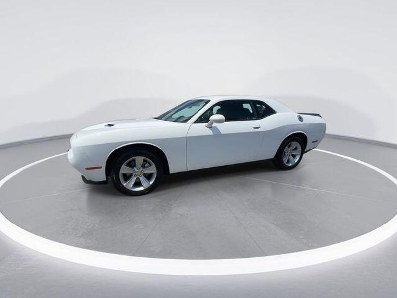 Used 2023 Dodge Challenger SXTImage 4