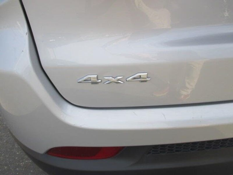 Used 2024 Jeep Compass LatitudeImage 12