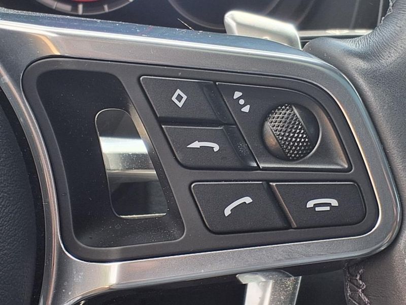 2021 Porsche Cayenne Coupe BaseImage 24