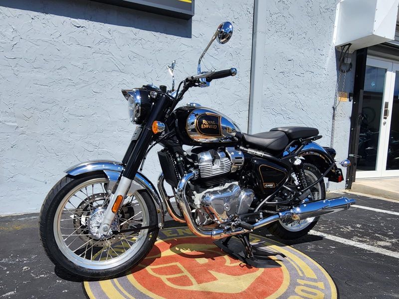 New 2026 Royal Enfield CLASSIC 650 Image 4